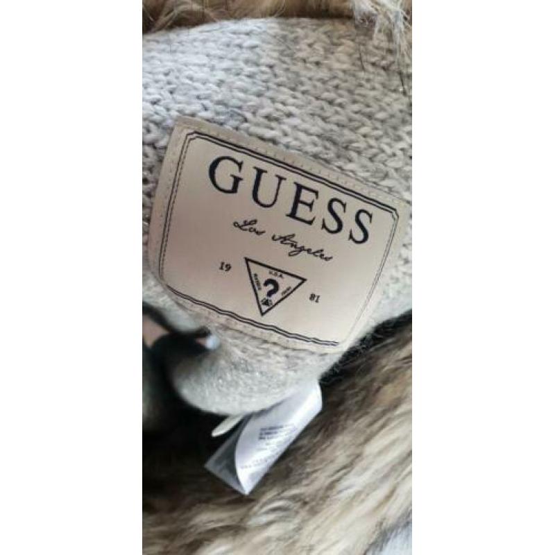 ZGAN gave off Shoulder grijze trui van GUESS mt S 36, grijs