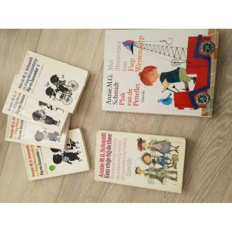 Te koop diverse kinderboeken.