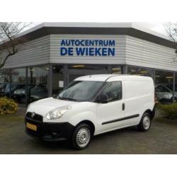 Fiat DOBLO 1.4 BENZINE ELEKTRISCH PAKKET TREKHAAK NIEUWE APK