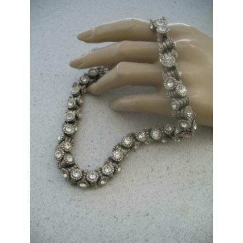 Zilverkleurige Tonnetjes Kralen Ketting met Strass ??