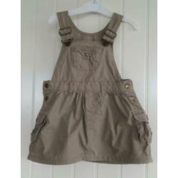Leuke beige salopette jurk, mt.74