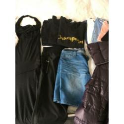 Pakket dames kleding, 17 stuks, maat M/L.