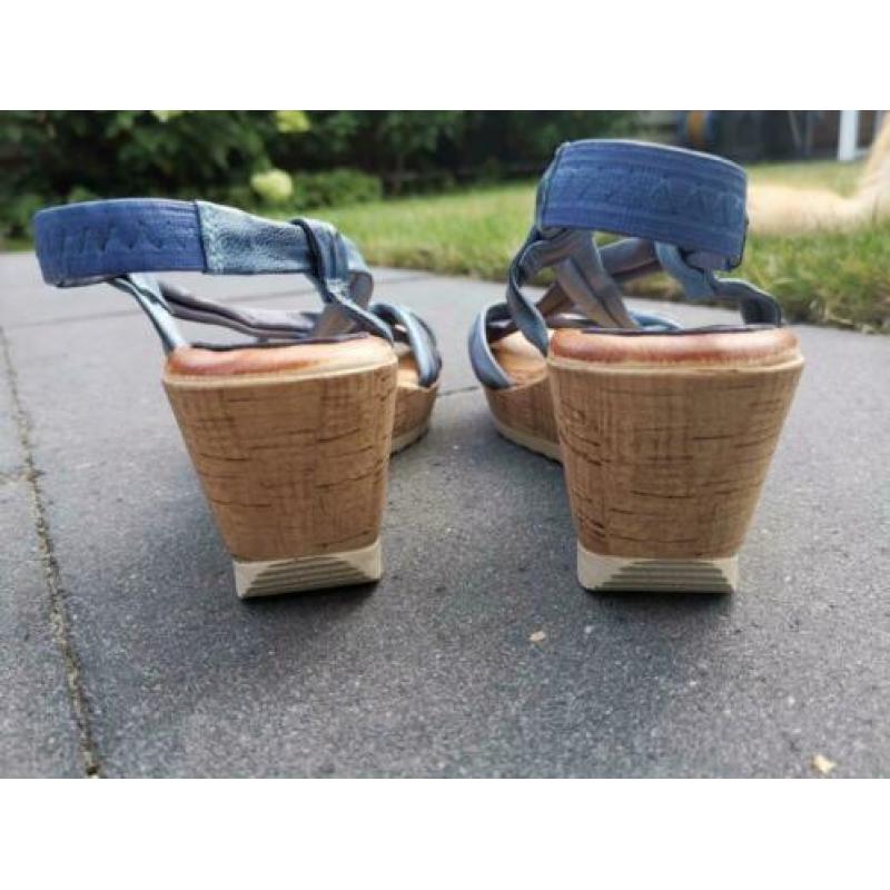 CYPRES damessandaal blauw, maat 37