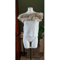 ZGAN gave off Shoulder grijze trui van GUESS mt S 36, grijs