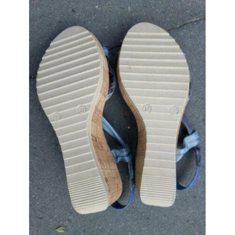 CYPRES damessandaal blauw, maat 37