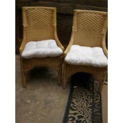 Twee stoelen riet (A19 1229)