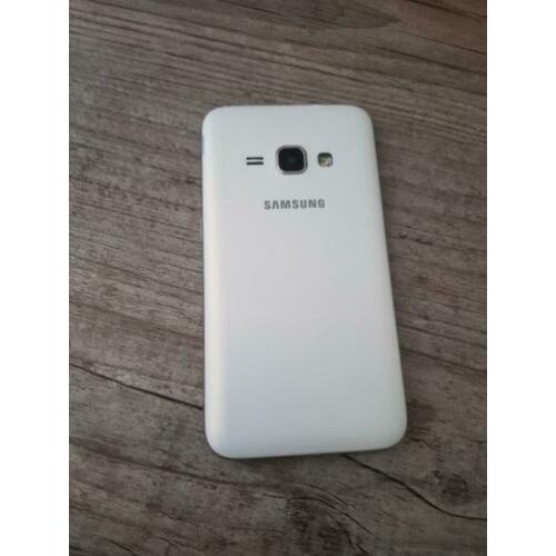 Smartphone Samsung Galaxy J1 6