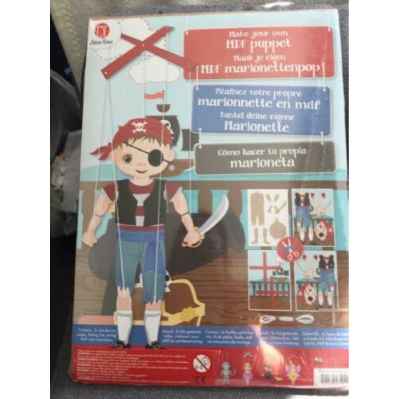 2 leuke knutsel pakketjes Marionetpop piraat ridder