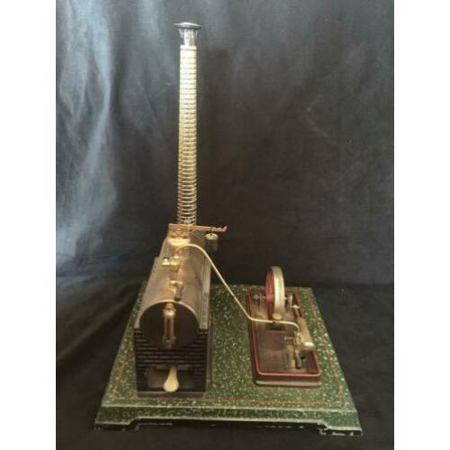 Antieke stoommachine Bavaria. Plaat 31x27