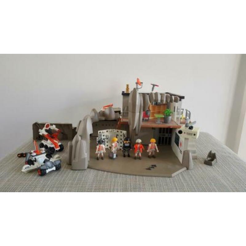 Zeer uitgebreide set Playmobil topagents hoofdkwartier 4875