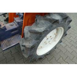 Bij Eemsned een Kubota L1500 goedwerkend
