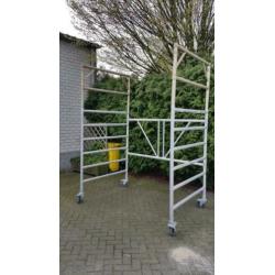 aluminium rolsteiger, ladders, loopbrug, schoren etc
