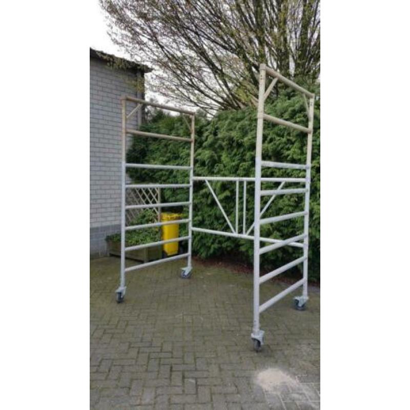 aluminium rolsteiger, ladders, loopbrug, schoren etc