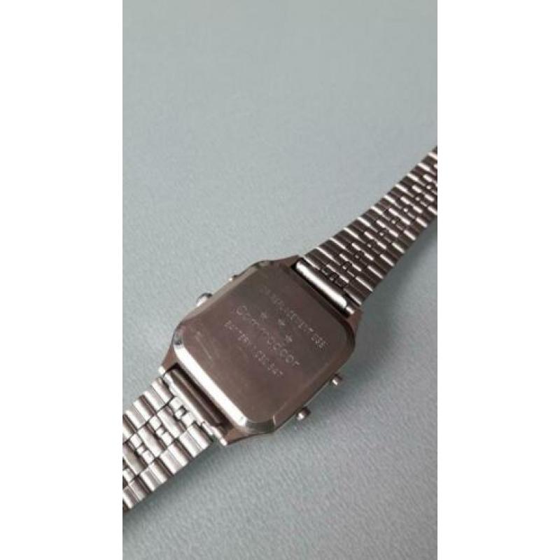Comodoor horloge