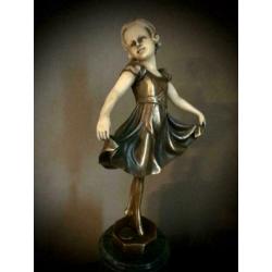 Beeld beeldje meisje brons garantie stempel 32 cm curiosa