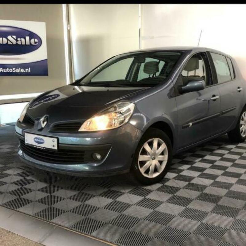 Renault Clio 1.6-16V AUTOMAAT Dynamique Luxe slechts 60.000