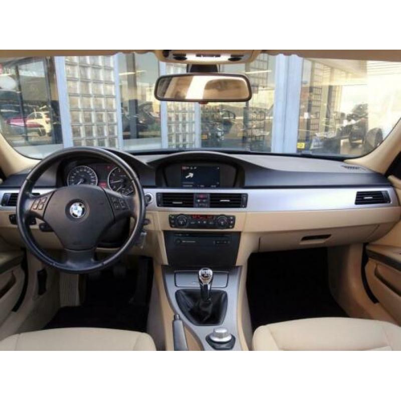 BMW 3-Serie SEDAN 318i NAVI / ZEER NETJES!