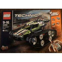 Lego technic RC tracked racer