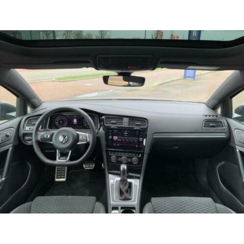 Volkswagen Golf 2.0 TSI GTI Performance | PANO | AUT | DSG |