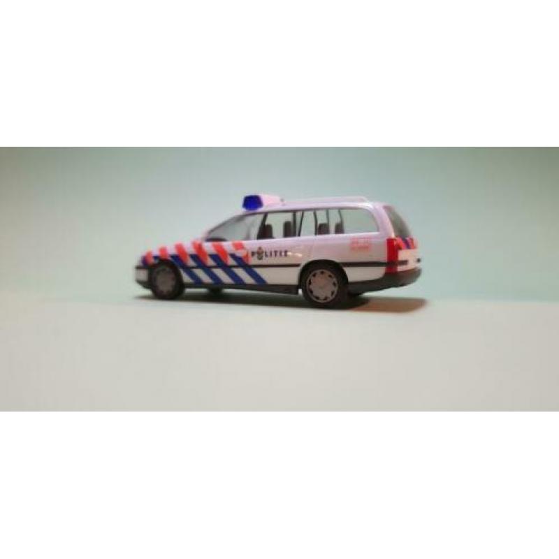 Politie 1:87 Opel Omega IJssellanden van Herpa