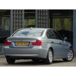BMW 3-Serie SEDAN 318i NAVI / ZEER NETJES!