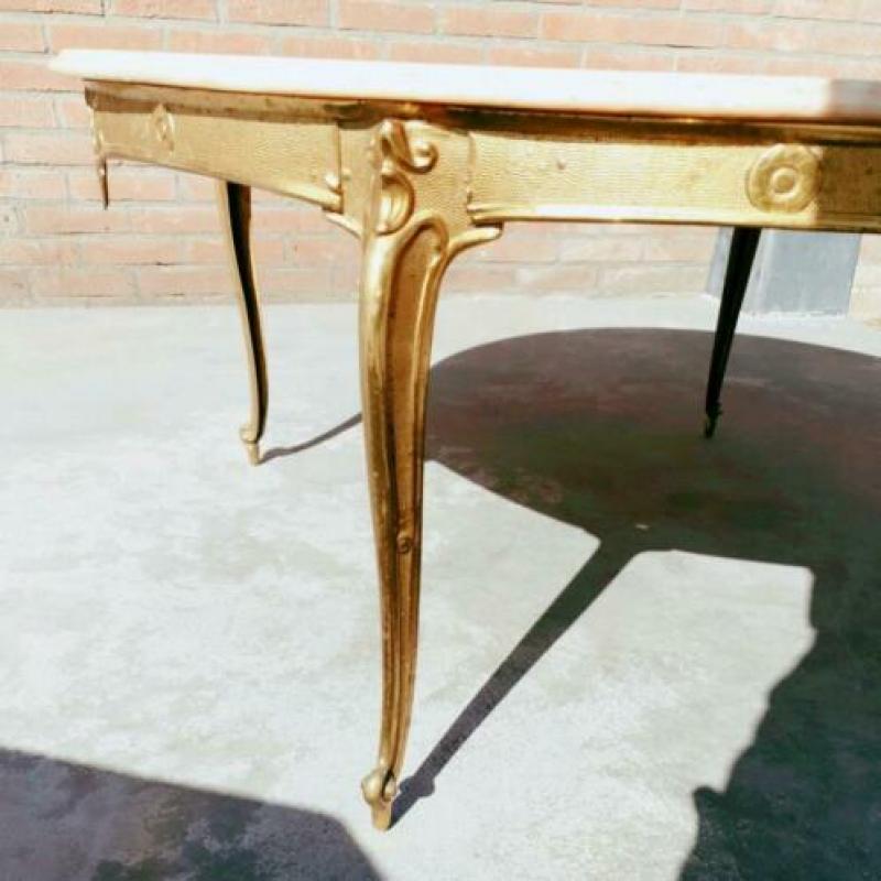 Koperen tafel met marmerplaat