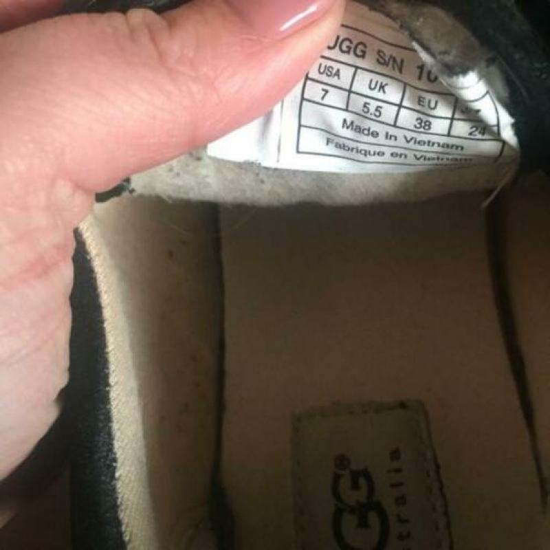 Ugg sneakers maat 38