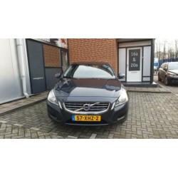 Volvo V60 T3 KINETIC
