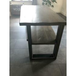 Handgemaakte eiken tafel