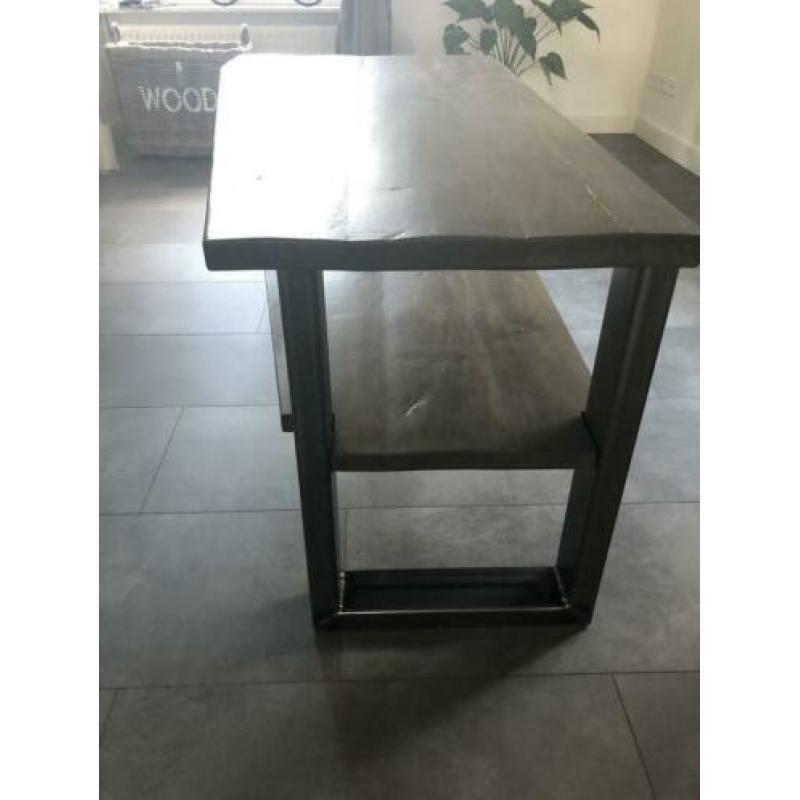 Handgemaakte eiken tafel