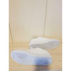 K SWISS ! Nieuw ! spierwitte sneakers, maat 38.