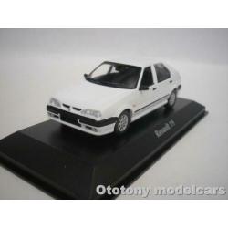 Renault 19 1995 Wit 1/43 Maxichamps