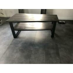 Handgemaakte eiken tafel