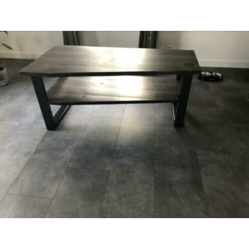 Handgemaakte eiken tafel