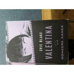 Evie Blake, - Valentina serie