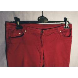 H&M broek 7/8 Rood met ritsjes in de pijpen.