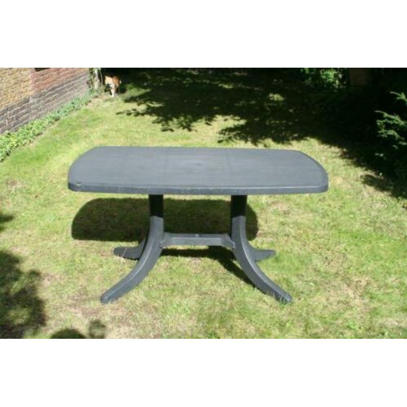 3 mooie tuinstoelen en tafel kunstsstof van JARDIN