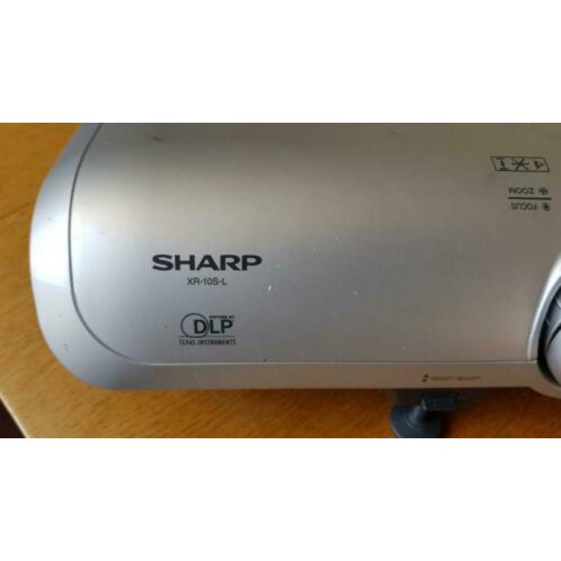 SHARP BEAMER XR10SL 2000 lumen