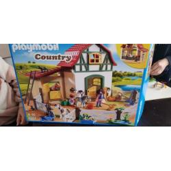Playmobil paardenset (ponypark, wasstraat en rijbak)