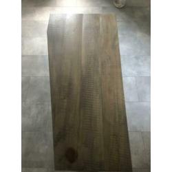 Handgemaakte eiken tafel