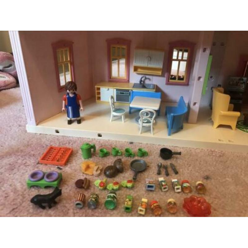 Playmobil groot herenhuis 5303 incl verlichting en 6 kamers