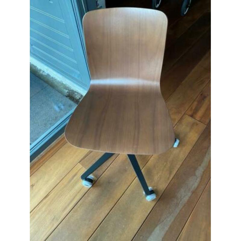 Vitra Hal Ply Studio bureaustoel hout notenhout ZGAN