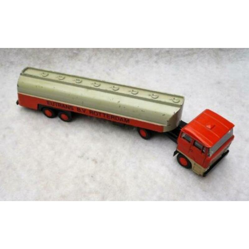 Lion toys Daf 2800 + tankoplegger Eutrans BV Rotterdam.