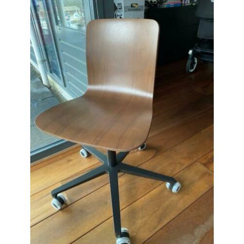 Vitra Hal Ply Studio bureaustoel hout notenhout ZGAN