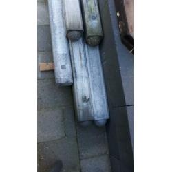 Betonnen schuttingpalen