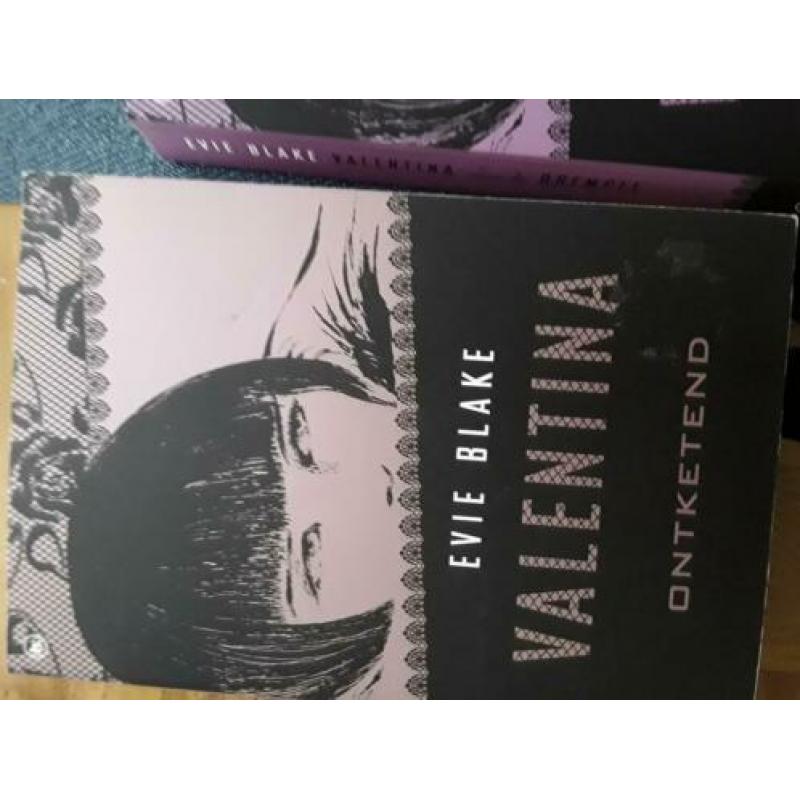 Evie Blake, - Valentina serie
