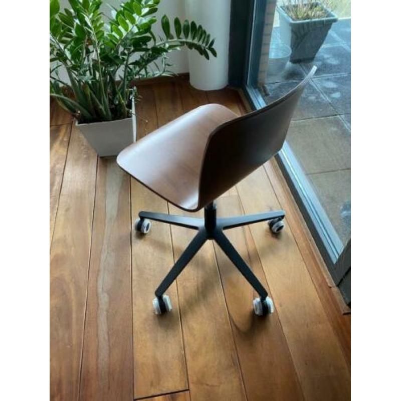 Vitra Hal Ply Studio bureaustoel hout notenhout ZGAN