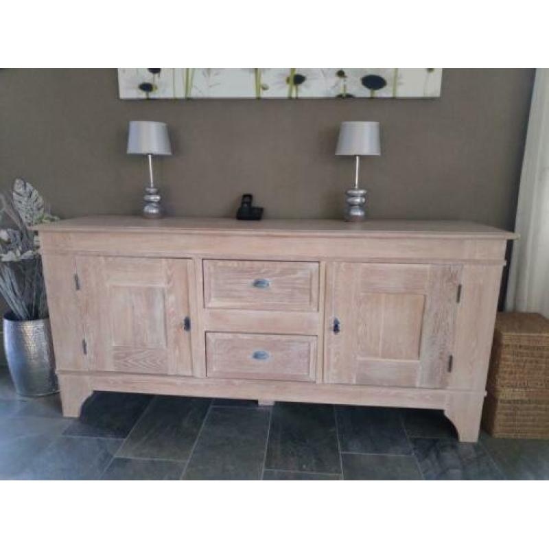 Massief eiken dressoir