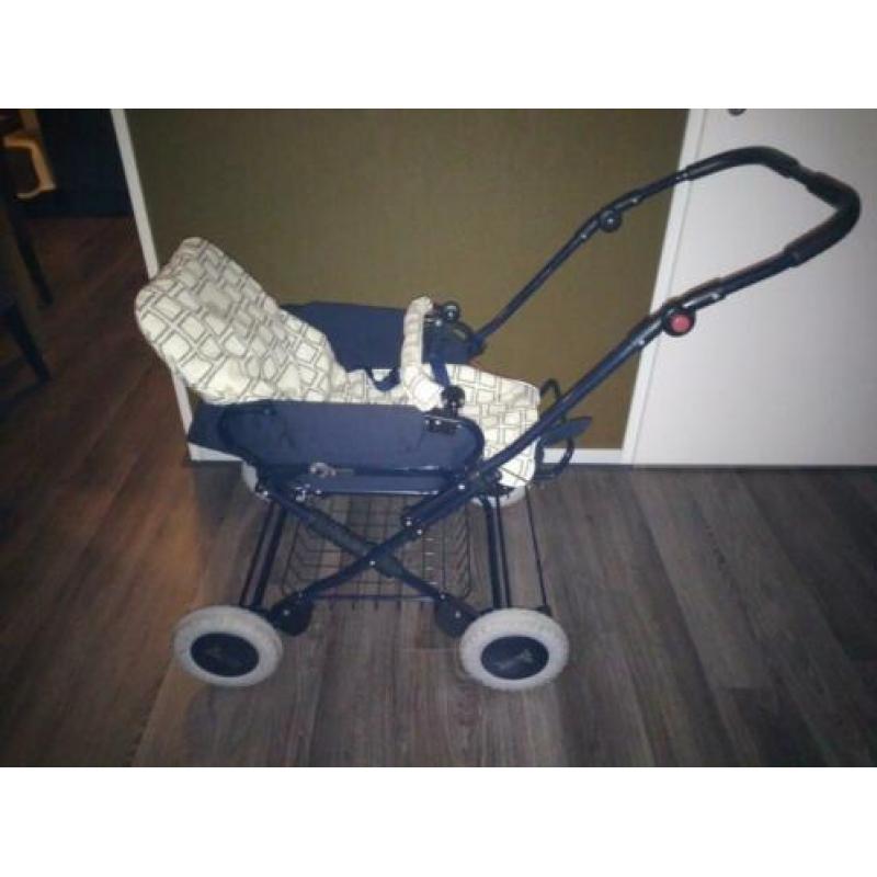 Mooie kinderwagen/wandelwagen.