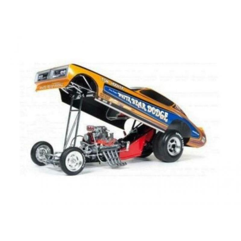 Auto World 1971 Dodge Charger Funny Car 1/18 'White Bear'